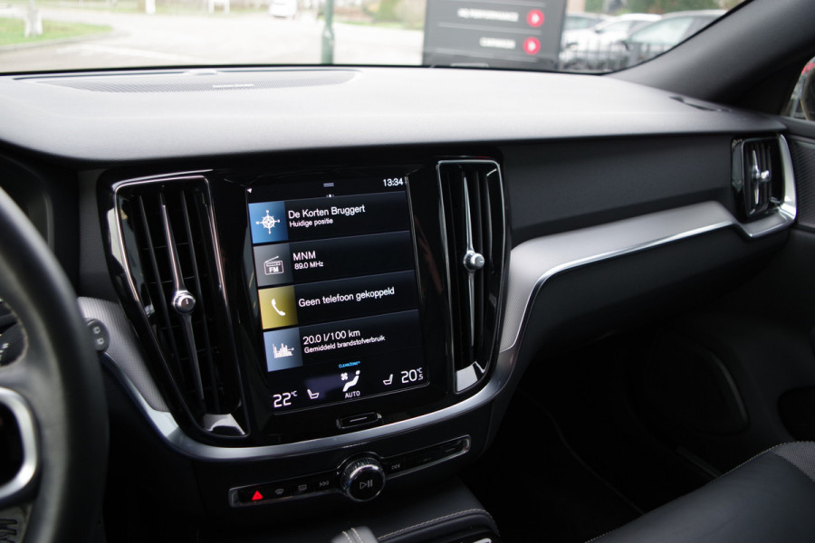 Volvo V60 2.0 T8 Recharge 390 PK AWD R-Design PHEV, Trekhaak, 360 Camera, Memory, H/K Sound, Adap. Cruise Control