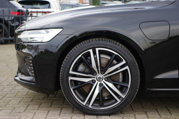 Volvo V60 2.0 T8 Recharge 390 PK AWD R-Design PHEV, Trekhaak, 360 Camera, Memory, H/K Sound, Adap. Cruise Control