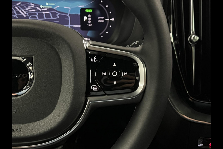 Volvo XC60 T8 Plug-in AWD Black Edition *455PK* Open dak | Adapt. cruise control | Harman Kardon | 360° Camera | Head-up | Pilot assist