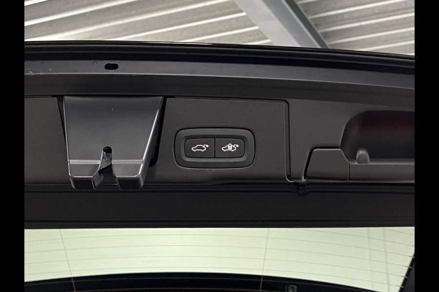 Volvo XC60 T8 Plug-in AWD Black Edition *455PK* Open dak | Adapt. cruise control | Harman Kardon | 360° Camera | Head-up | Pilot assist