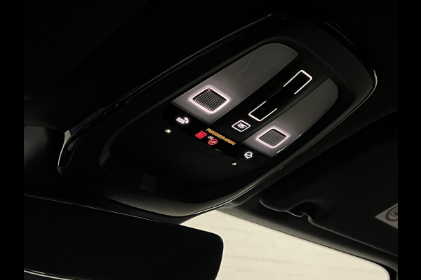 Volvo XC60 T8 Plug-in AWD Black Edition *455PK* Open dak | Adapt. cruise control | Harman Kardon | 360° Camera | Head-up | Pilot assist