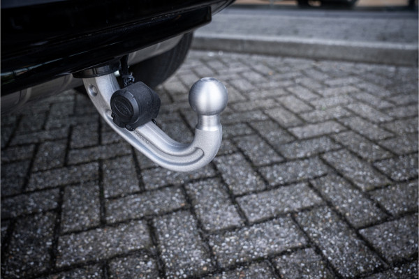 Land Rover Defender 110 2.0 P300e 110 X-Dynamic HSE ** URBAN ** 22inch ** Towing ** Cold Climate ** Dakspoiler ** Side Vents