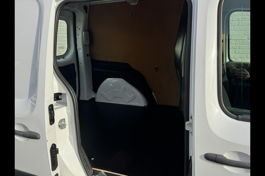 Renault Kangoo Z.E. Dealeronderhouden Airco Cruise control Radio/CD Parkeersensoren achter Dubbeldeurs