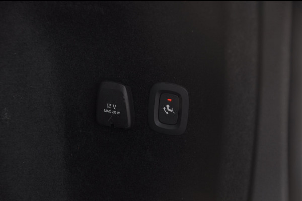 Volvo V60 T6 340PK Automaat Recharge AWD Inscription Trekhaak / Adaptieve cruise control /BLIS / Parkeersensoren met camera / Stoel - en stuurwielverwarming / Elektrische stoelen met geheugen / Getint glas / Apple carplay / Keyless entry / Elektrische achterklep