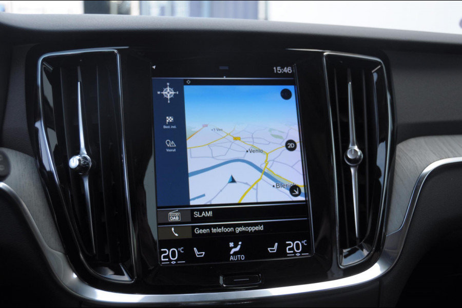 Volvo V60 T6 340PK Automaat Recharge AWD Inscription Trekhaak / Adaptieve cruise control /BLIS / Parkeersensoren met camera / Stoel - en stuurwielverwarming / Elektrische stoelen met geheugen / Getint glas / Apple carplay / Keyless entry / Elektrische achterklep