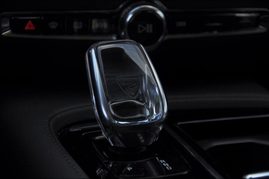 Volvo V60 T6 340PK Automaat Recharge AWD Inscription Trekhaak / Adaptieve cruise control /BLIS / Parkeersensoren met camera / Stoel - en stuurwielverwarming / Elektrische stoelen met geheugen / Getint glas / Apple carplay / Keyless entry / Elektrische achterklep
