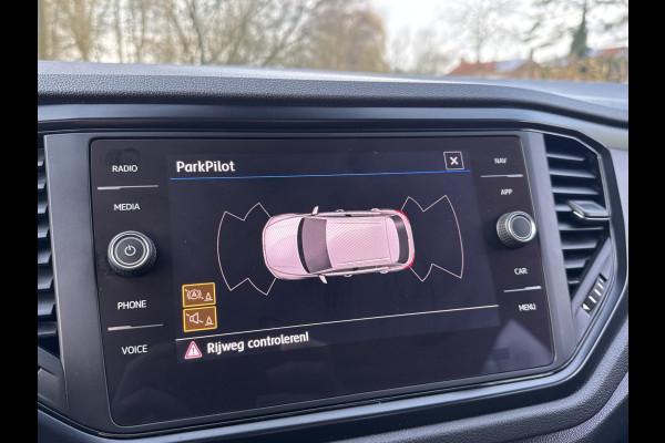 Volkswagen T-Roc TSI 150PK DSG STYLE CARPLAY/ACC/PDC