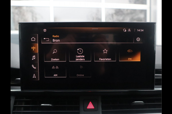 Audi A4 Avant 35 TFSI Launch edition Business / Panoramadak / Massagestoel