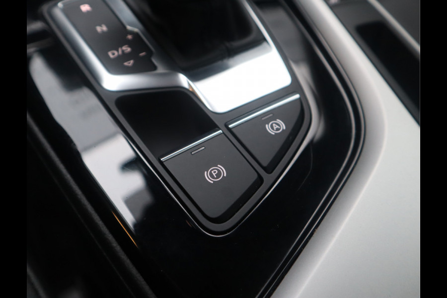 Audi A4 Avant 35 TFSI Launch edition Business / Panoramadak / Massagestoel