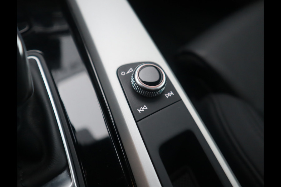 Audi A4 Avant 35 TFSI Launch edition Business / Panoramadak / Massagestoel