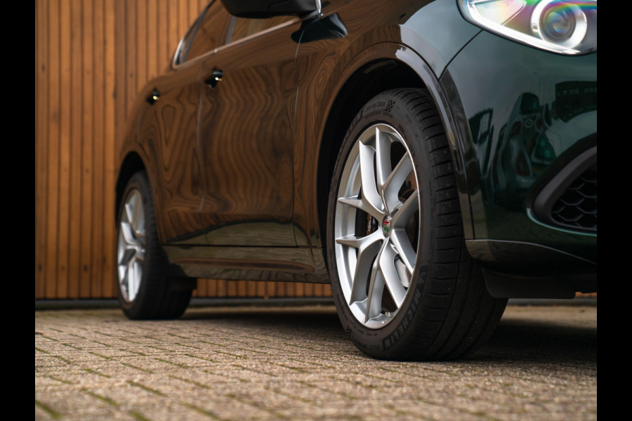 Alfa Romeo Stelvio 2.0T 280pk AWD Ti Lusso MY21 | Verde Visconti | Lederen dash. | CarPlay | Adapt. cruise