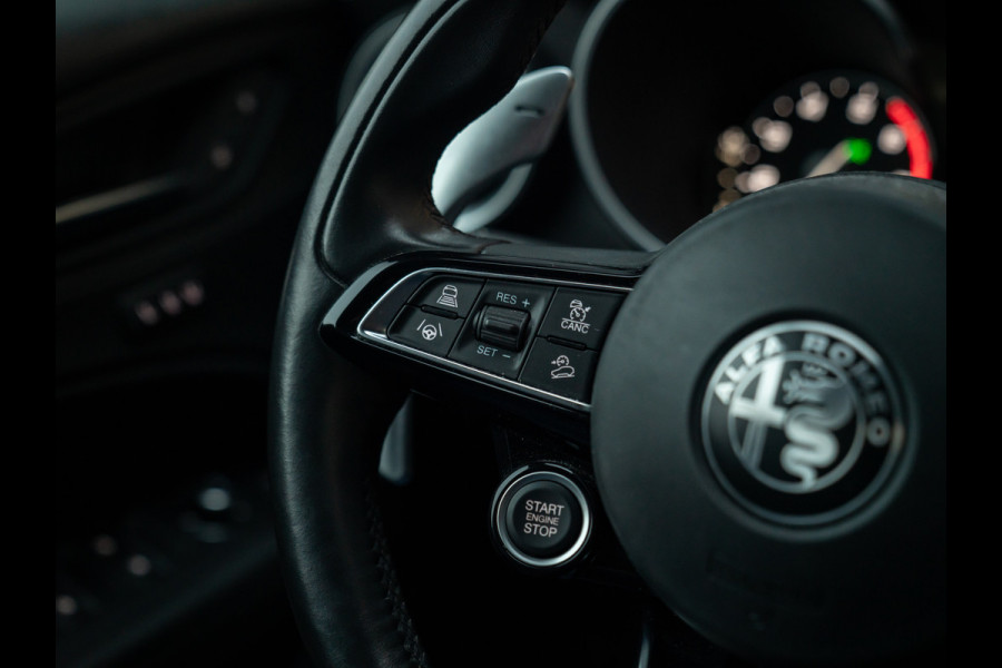 Alfa Romeo Stelvio 2.0T 280pk AWD Ti Lusso MY21 | Verde Visconti | Lederen dash. | CarPlay | Adapt. cruise