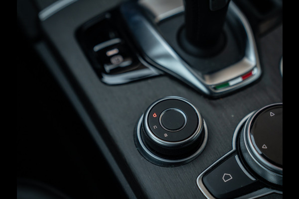 Alfa Romeo Stelvio 2.0T 280pk AWD Ti Lusso MY21 | Verde Visconti | Lederen dash. | CarPlay | Adapt. cruise