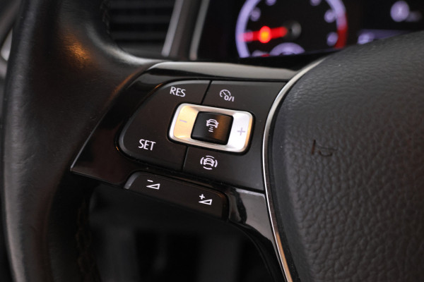 Volkswagen T-Roc 1.5 TSI Sport 150PK, Automaat, Apple carplay, Climate,