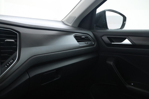 Volkswagen T-Roc 1.5 TSI Sport 150PK, Automaat, Apple carplay, Climate,