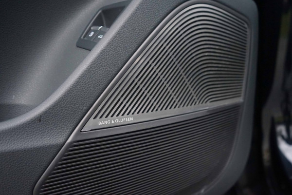 Audi Q7 55 TFSI e Quattro S-Line Pano/HUD/B&O/RS-Zetels/Trkhk/Black/Mass