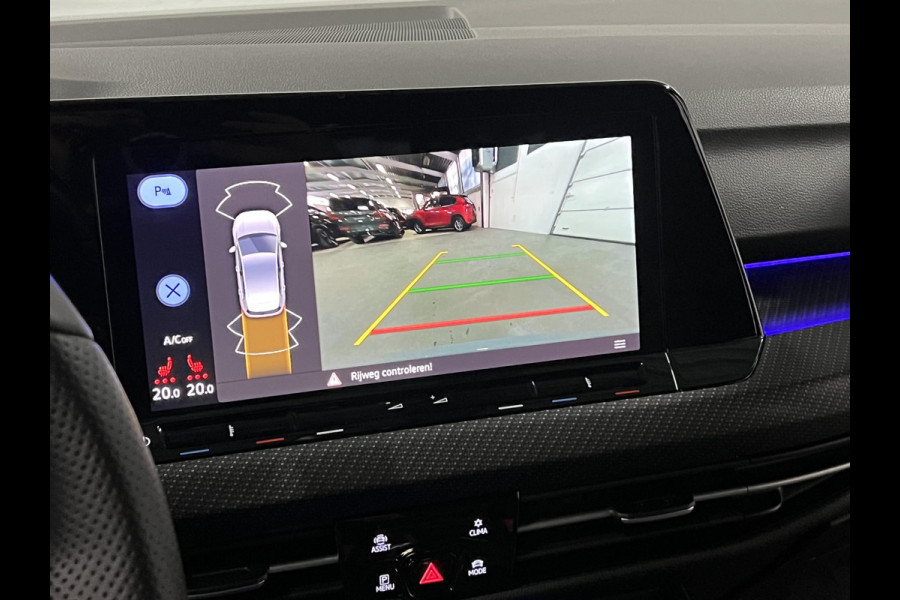 Volkswagen Golf 1.5 eTSI R-Line Business Adaptive Cruise | Stoel-/stuurverwarming | Achteruitrij ​camera | Carplay | ​Sfeerverlichting