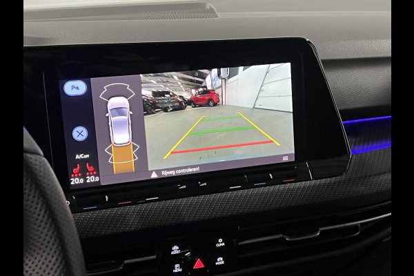 Volkswagen Golf 1.5 eTSI R-Line Business Adaptive Cruise | Stoel-/stuurverwarming | Achteruitrij ​camera | Carplay | ​Sfeerverlichting