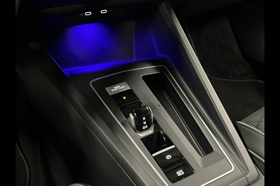 Volkswagen Golf 1.5 eTSI R-Line Business Adaptive Cruise | Stoel-/stuurverwarming | Achteruitrij ​camera | Carplay | ​Sfeerverlichting