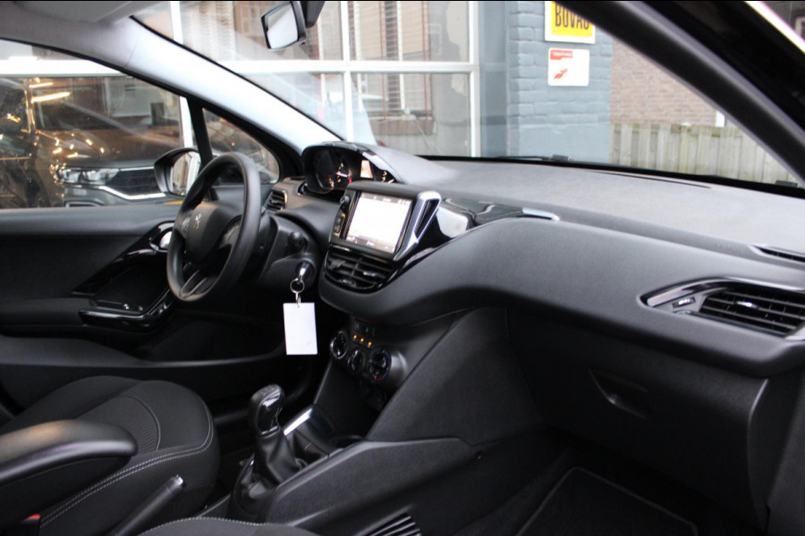Peugeot 208 1.2 PureTech Blue Lease Active Carplay Navi Nap