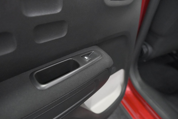 Citroën C3 PureTech 82 Shine | Camera | Navigatie | Apple Carplay | Parkeersensoren