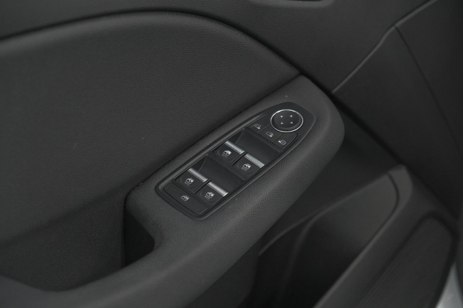 Renault Clio TCe 130 EDC Intens | Rondom Camera | Apple Carplay | Parkeersensoren | Climate Control