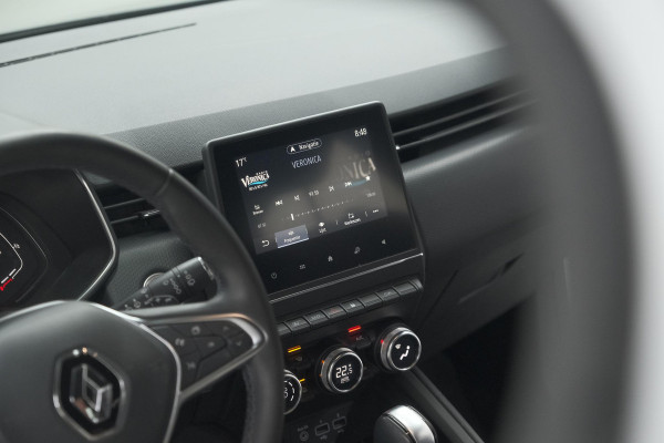 Renault Clio TCe 130 EDC Intens | Rondom Camera | Apple Carplay | Parkeersensoren | Climate Control