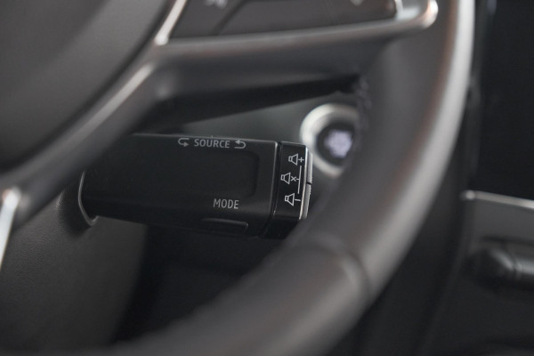 Renault Captur 1.6 E-Tech full hybrid 145 techno | Pack Full Screen | Camera | Navigatie | Allseason Banden