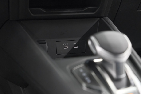 Renault Captur Mild Hybrid 160 EDC Techno | Pack Winter | Camera | Adaptieve Cruise Control | Apple Carplay