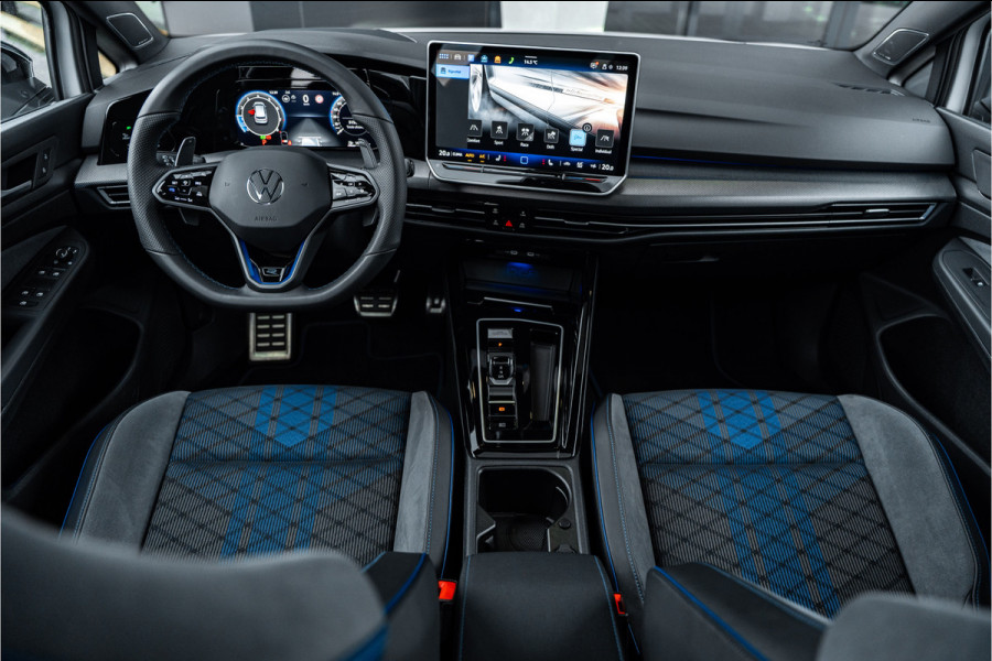 Volkswagen Golf 8.5 R 2.0 TSI 4Motion - R Performance Pack | Akrapovic | Panorama | H&K | Elek. Trekhaak