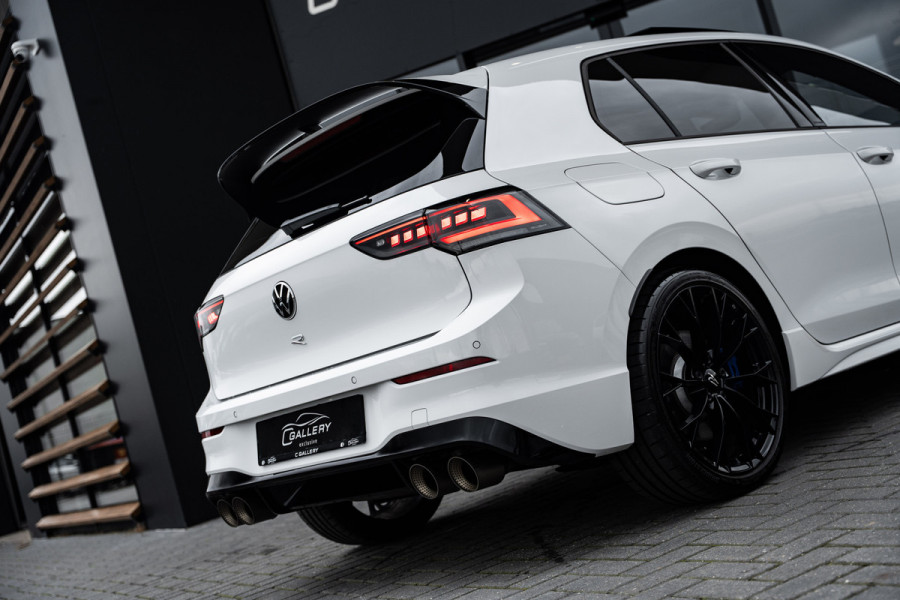 Volkswagen Golf 8.5 R 2.0 TSI 4Motion - R Performance Pack | Akrapovic | Panorama | H&K | Elek. Trekhaak