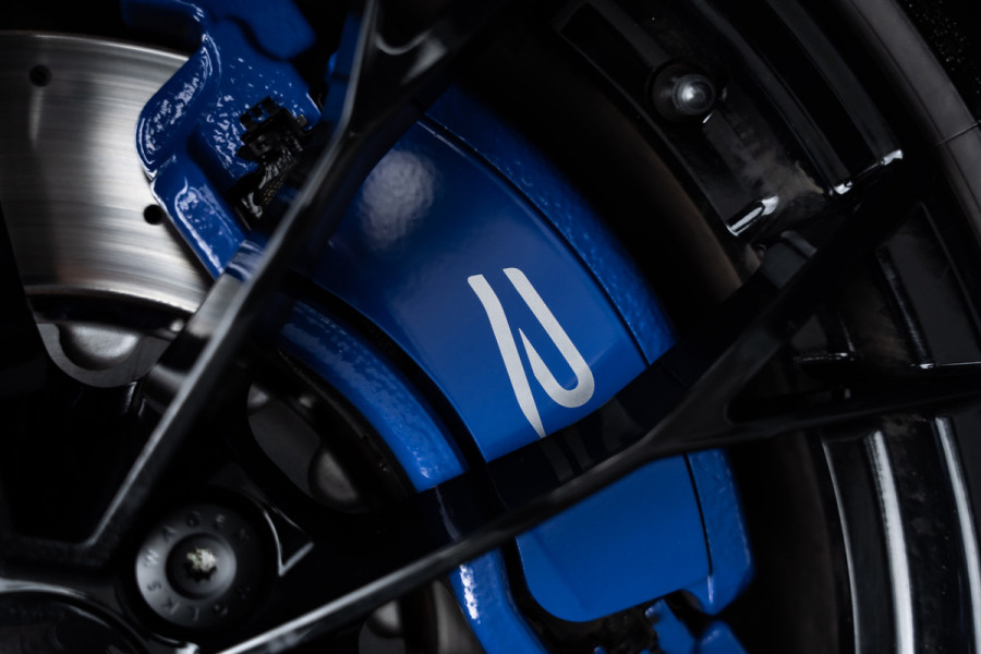 Volkswagen Golf 8.5 R 2.0 TSI 4Motion - R Performance Pack | Akrapovic | Panorama | H&K | Elek. Trekhaak