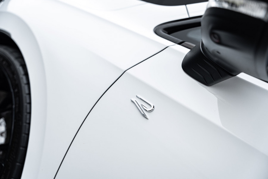 Volkswagen Golf 8.5 R 2.0 TSI 4Motion - R Performance Pack | Akrapovic | Panorama | H&K | Elek. Trekhaak