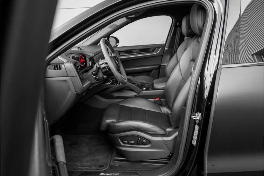 Porsche Cayenne Coupé 3.0 E-Hybrid Sport Design Burmester Inno-Drive Trekhaak 22" 1e Eig BTW