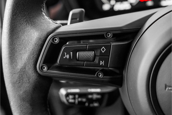 Porsche Cayenne Coupé 3.0 E-Hybrid Sport Design Burmester Inno-Drive Trekhaak 22" 1e Eig BTW