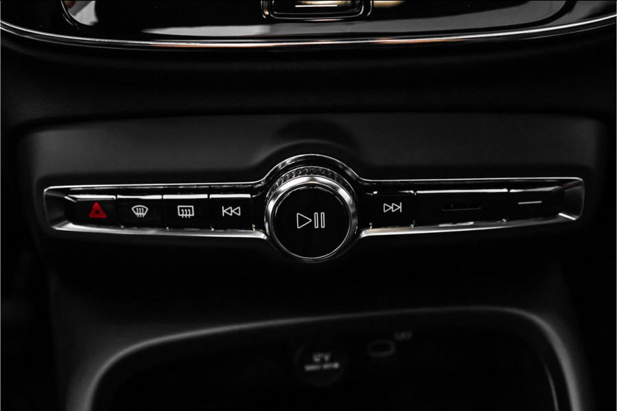 Volvo XC40 Recharge Ultimate Pano H/K ACC 20"