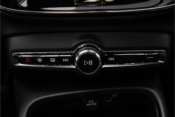 Volvo XC40 Recharge Ultimate Pano H/K ACC 20"