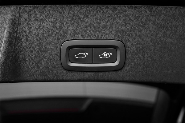 Volvo XC40 Recharge Ultimate Pano H/K ACC 20"