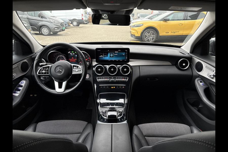 Mercedes-Benz C-Klasse Estate 300 e Avantgarde 320pk PHEV | Trekhaak | Adaptive cruise control | Stoelverwarming | Dodehoeksensoren | Elektrische stoelen met geheugenfunctie | Head up Display |