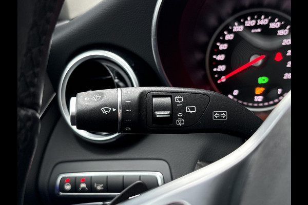 Mercedes-Benz C-Klasse Estate 300 e Avantgarde 320pk PHEV | Trekhaak | Adaptive cruise control | Stoelverwarming | Dodehoeksensoren | Elektrische stoelen met geheugenfunctie | Head up Display |