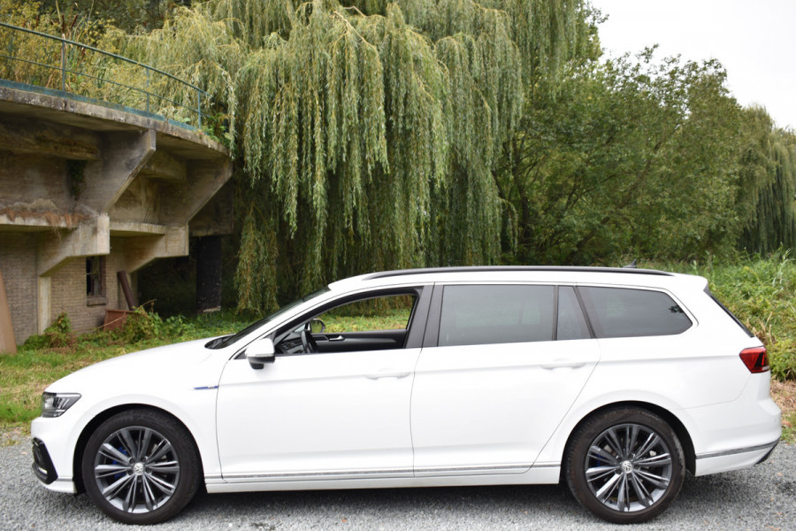 Volkswagen Passat Variant 218PK DSG HYBRID GTE BUSINESS TREKHAAK/NAVI/CAMERA