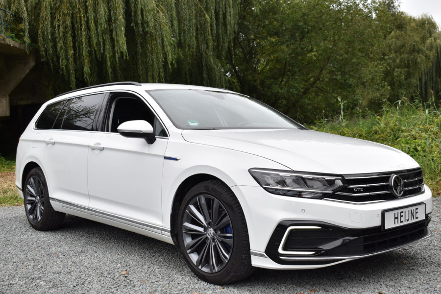 Volkswagen Passat Variant 218PK DSG HYBRID GTE BUSINESS TREKHAAK/NAVI/CAMERA