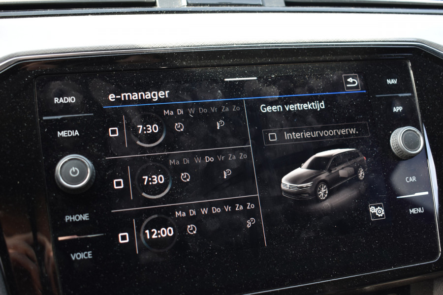 Volkswagen Passat Variant 218PK DSG HYBRID GTE BUSINESS TREKHAAK/IQ-LIGHT/VIRTUAL/LEDER