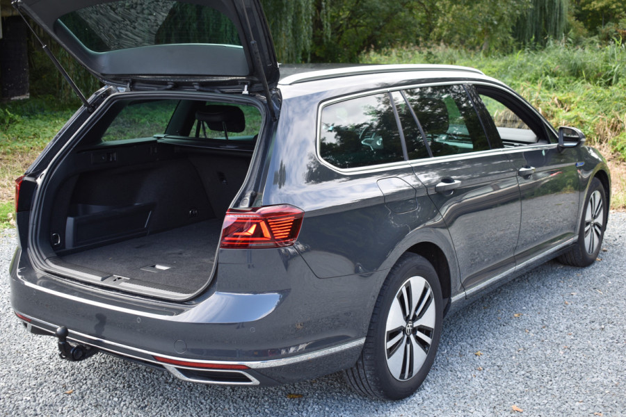 Volkswagen Passat Variant 218PK DSG HYBRID GTE BUSINESS LEDER/CAMERA/TREKHAAK/IQ-LIGHT