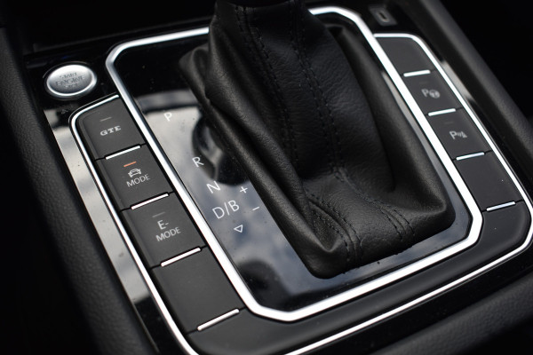Volkswagen Passat Variant 218PK DSG HYBRID GTE BUSINESS LEDER/CAMERA/TREKHAAK/IQ-LIGHT