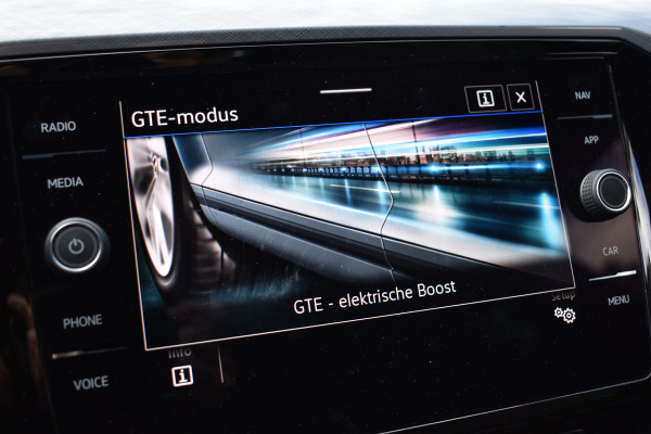 Volkswagen Passat Variant 218PK DSG HYBRID GTE BUSINESS LEDER/CAMERA/TREKHAAK/IQ-LIGHT