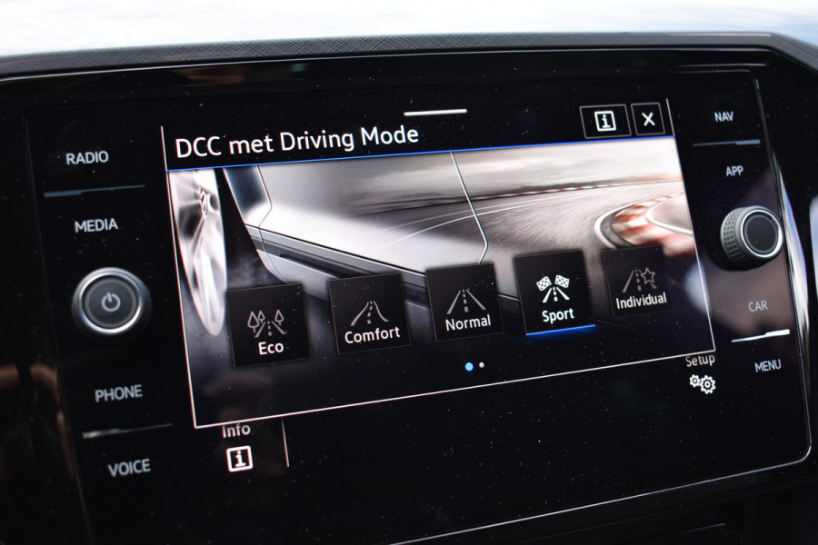 Volkswagen Passat Variant 218PK DSG HYBRID GTE BUSINESS LEDER/CAMERA/TREKHAAK/IQ-LIGHT