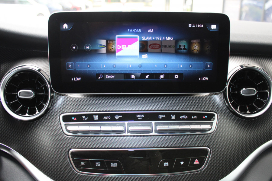 Mercedes-Benz V-Klasse 300d / DC / AMG / Panorama / 4.000km!! / Burmester / 360 Cam / Vol Opties / NIEUWSTAAT