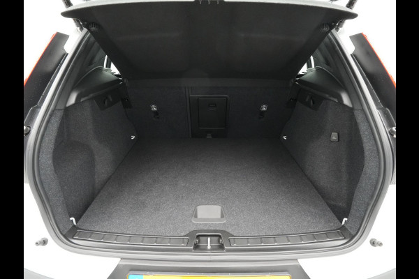 Volvo XC40 1.5 T5 260pk Recharge Inscription Expression Navigatie Camera Acc Carplay Dab 139
