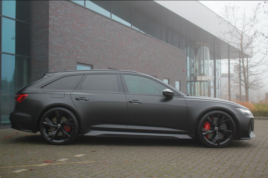 Audi A6 Avant RS 6 TFSI quattro